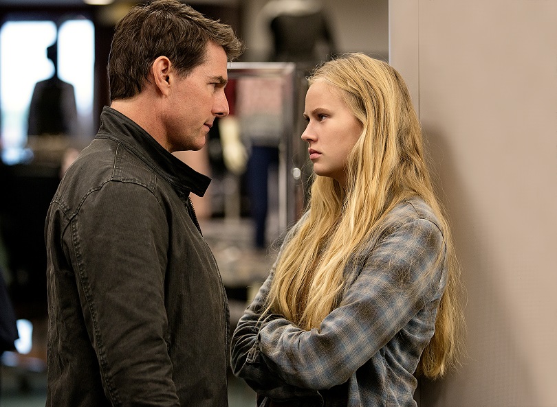Left to right: Tom Cruise plays Jack Reacher and Danika Yarosh plays Samantha in Jack Reacher: Never Go Back from Paramount Pictures and Skydance Productions