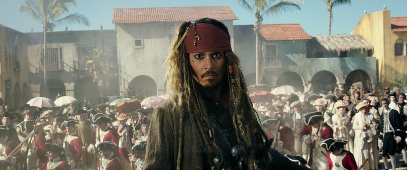 Sem o Pérola Negra, Jack Sparrow vê sua reputação naufragar com o navio Gaivota Morta. (Foto: Disney)